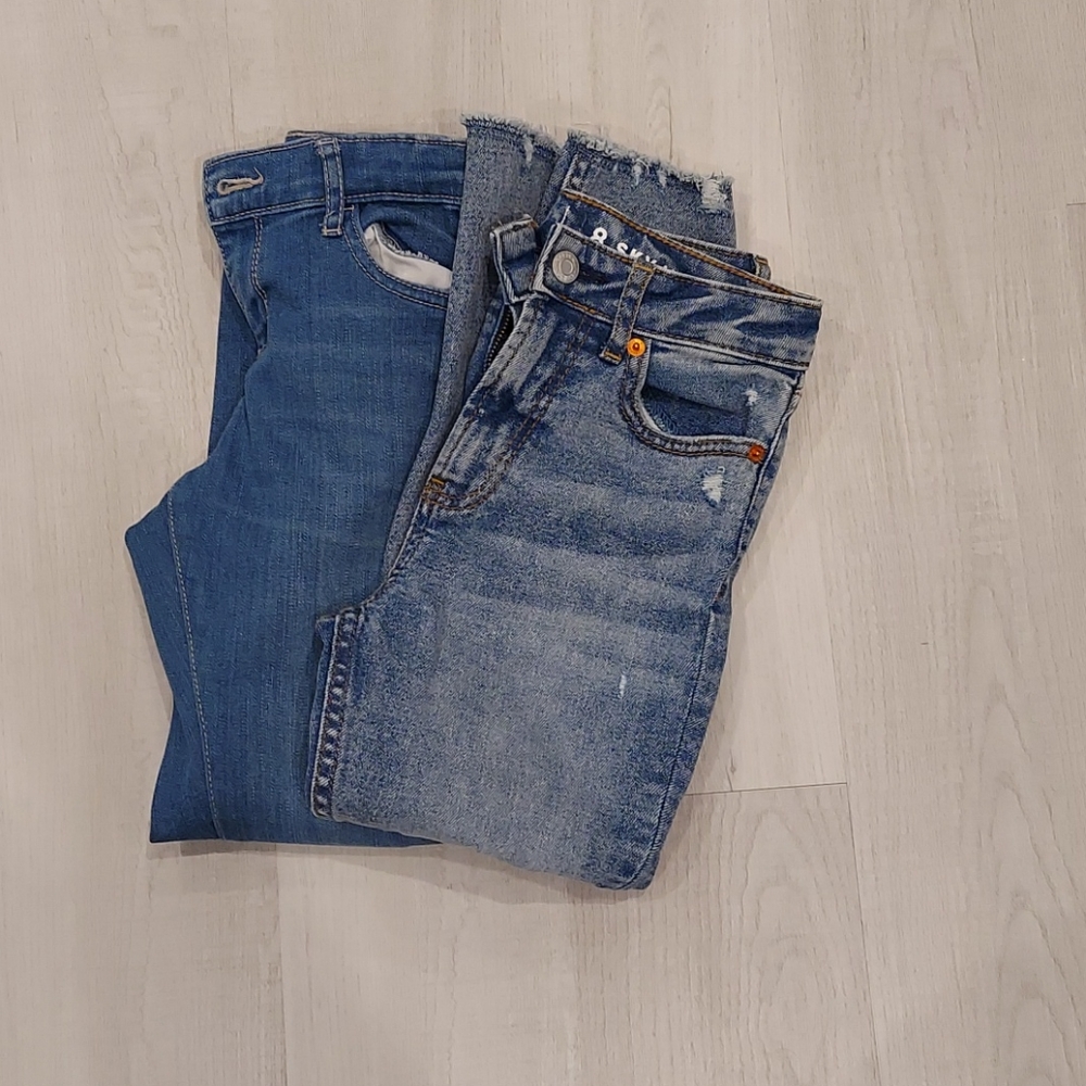 Bundle of 2 pair of jeans